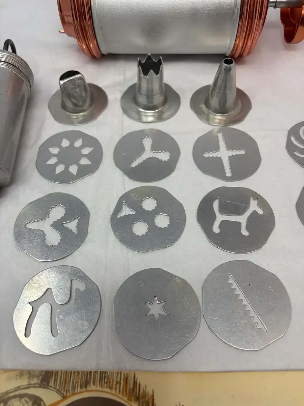 Vintage Mirro Aluminum & Copper Cookie Pastry Press &Cake Decorator Kit 20 piece